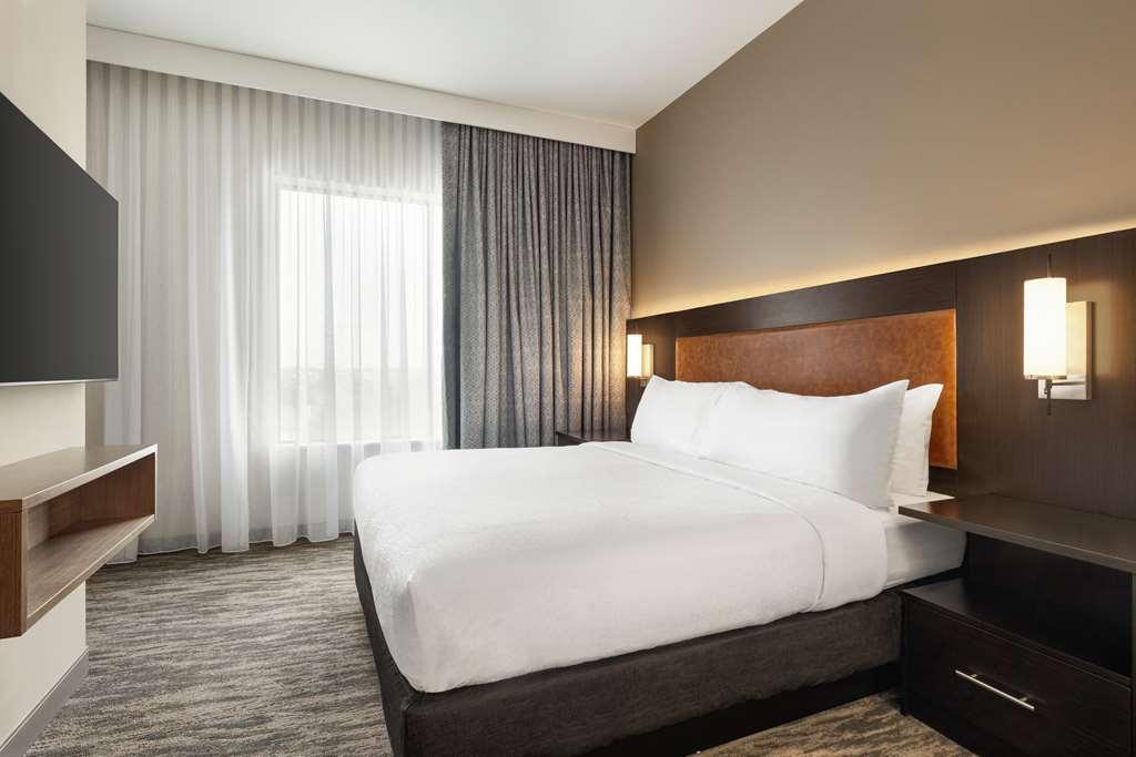 Embassy Suites By Hilton Раунд-Рок Номер фото